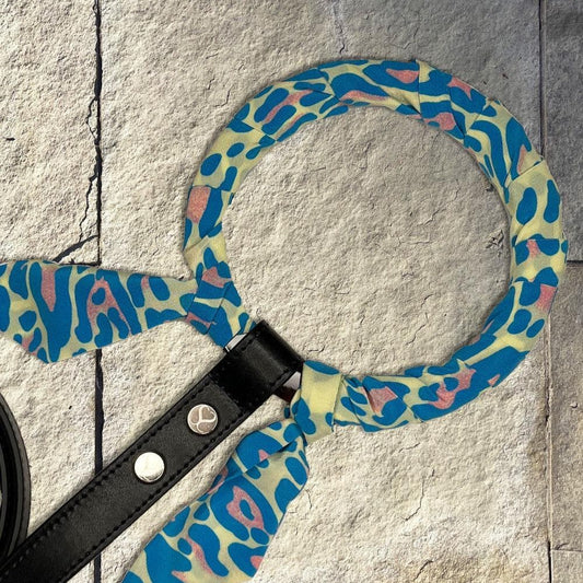 Shaya Handle Twilly in Blue Leopard Silk